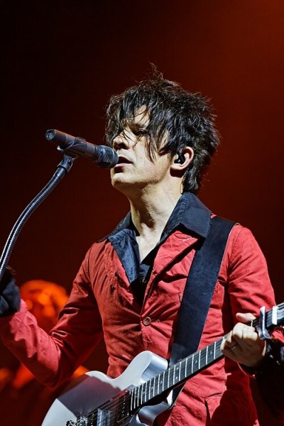 Nikola Sirkis, chanteur du groupe dépressif Indochine